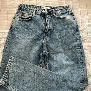 Zara 90s Mom Fit Jeans